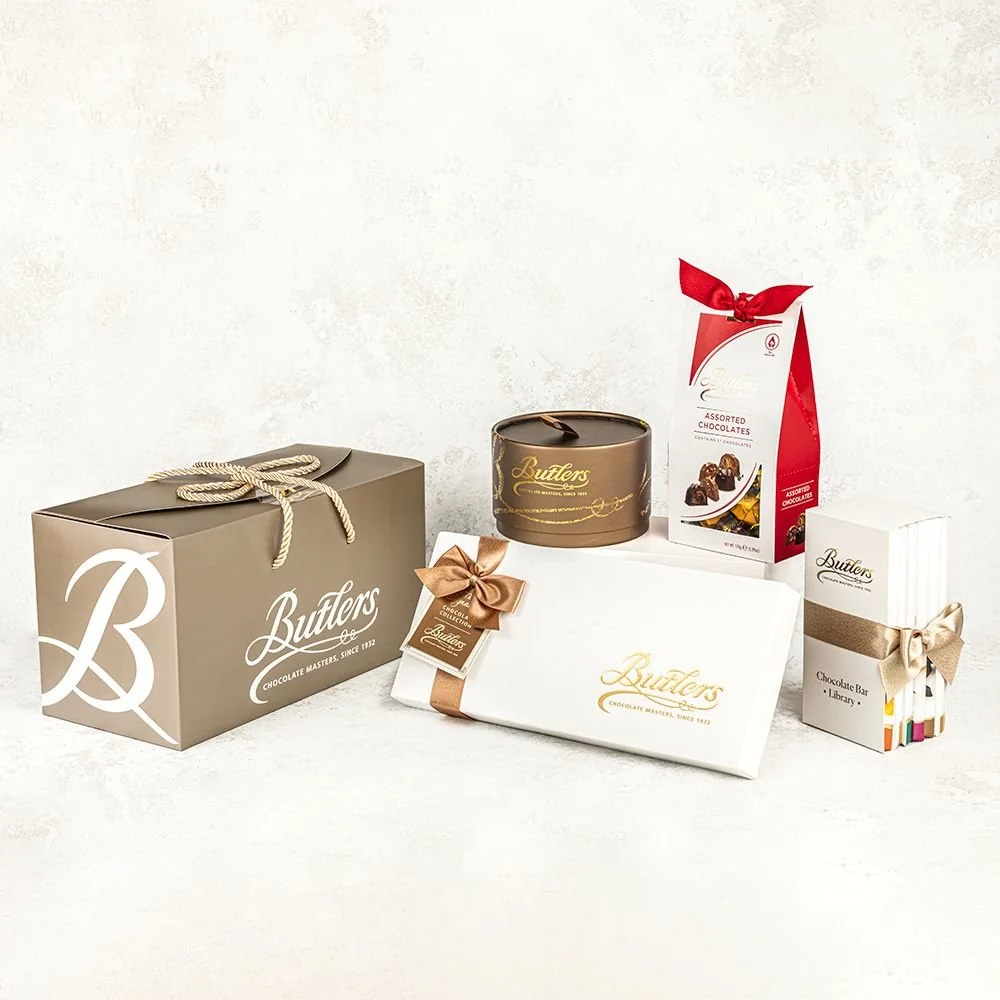 Christmas Chocolate Gift Basket 421 | Buy Gift Online : online Cakes,  Flowers, Rakhi Gifts to India - Surpriseforu